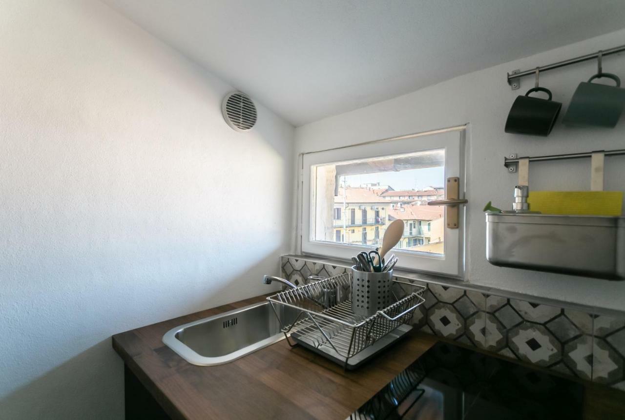 Milano Apartments Darsena Bagian luar foto