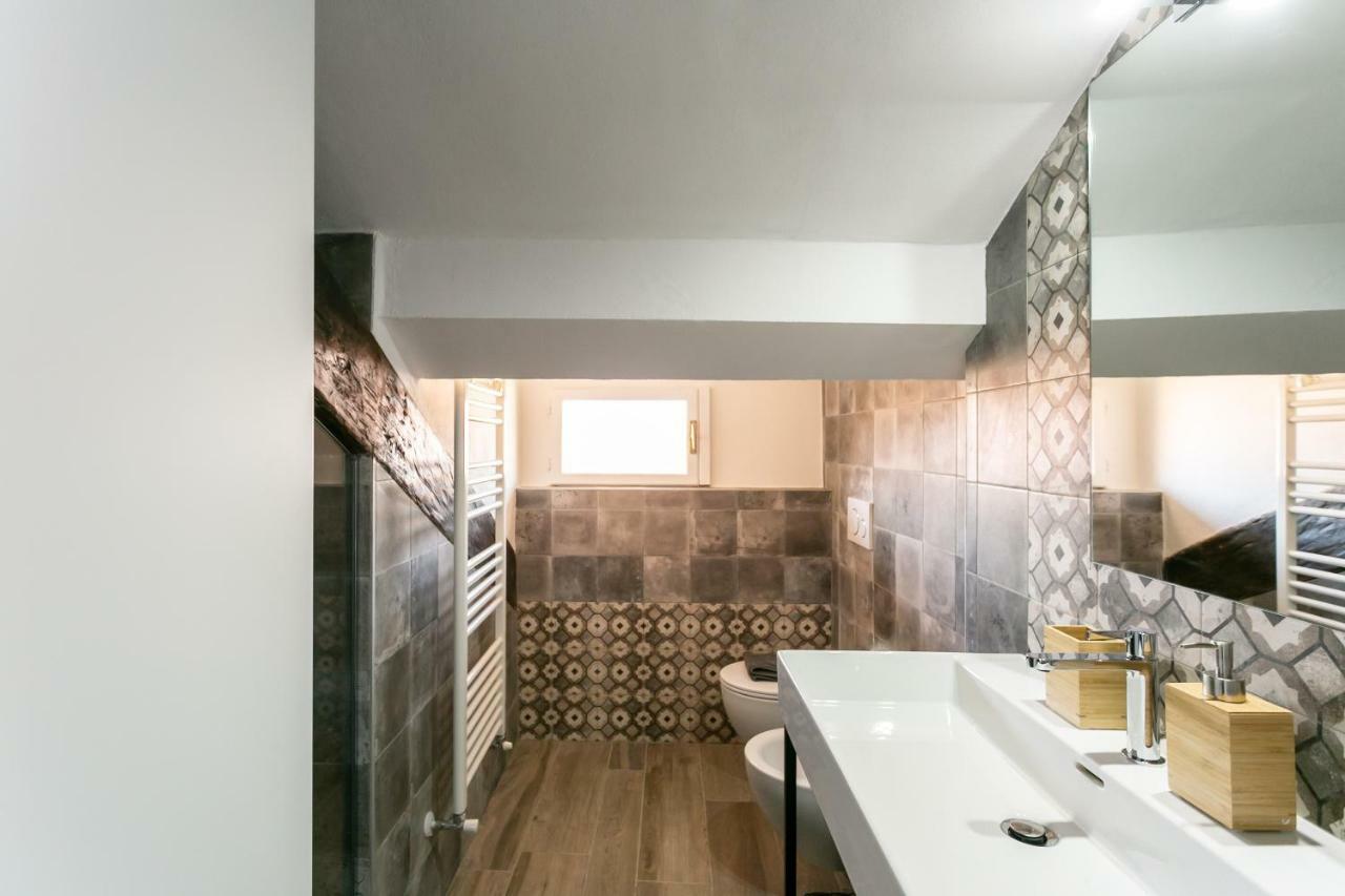 Milano Apartments Darsena Bagian luar foto