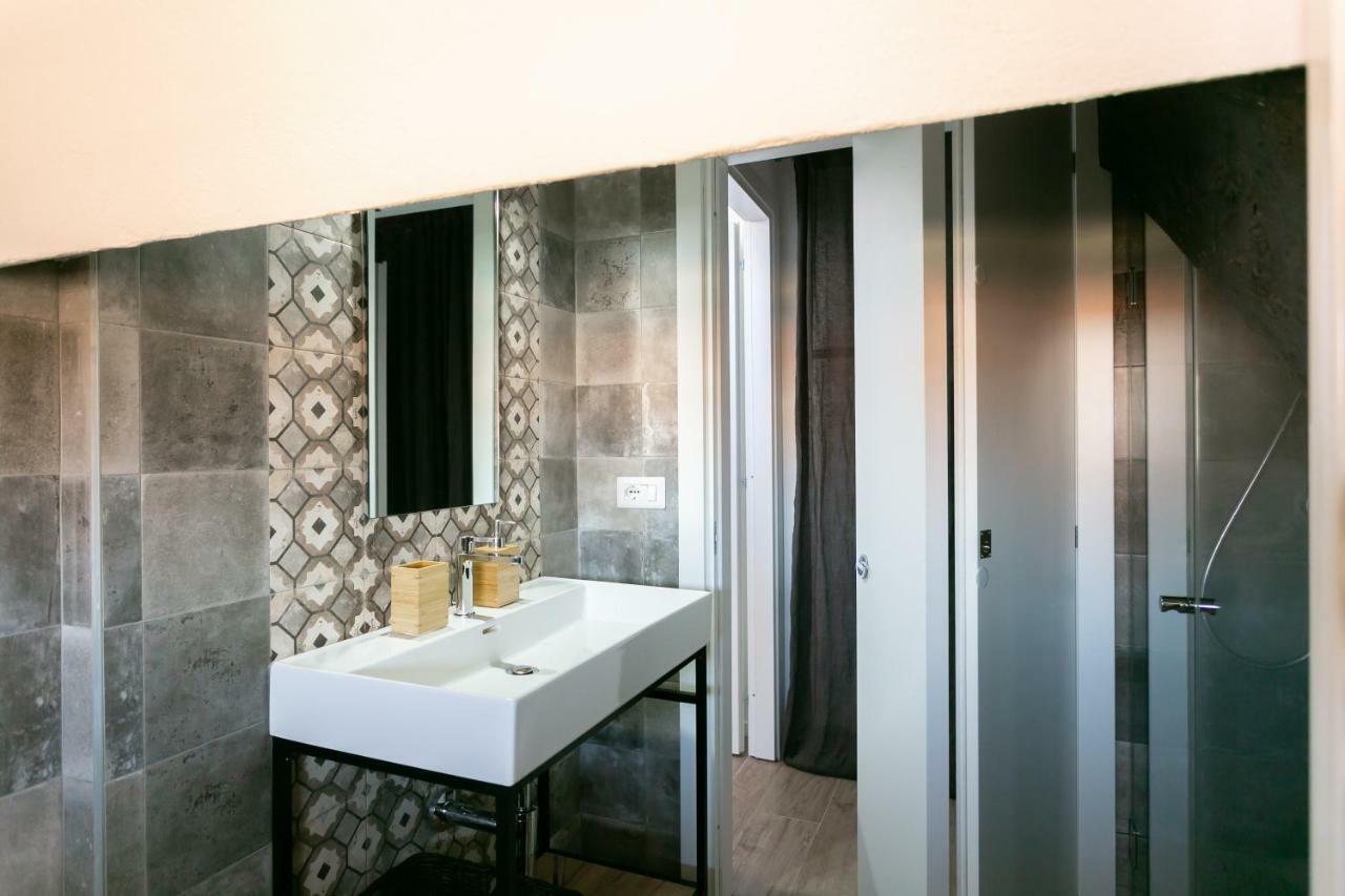Milano Apartments Darsena Bagian luar foto