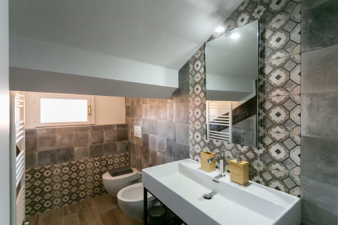 Milano Apartments Darsena Bagian luar foto