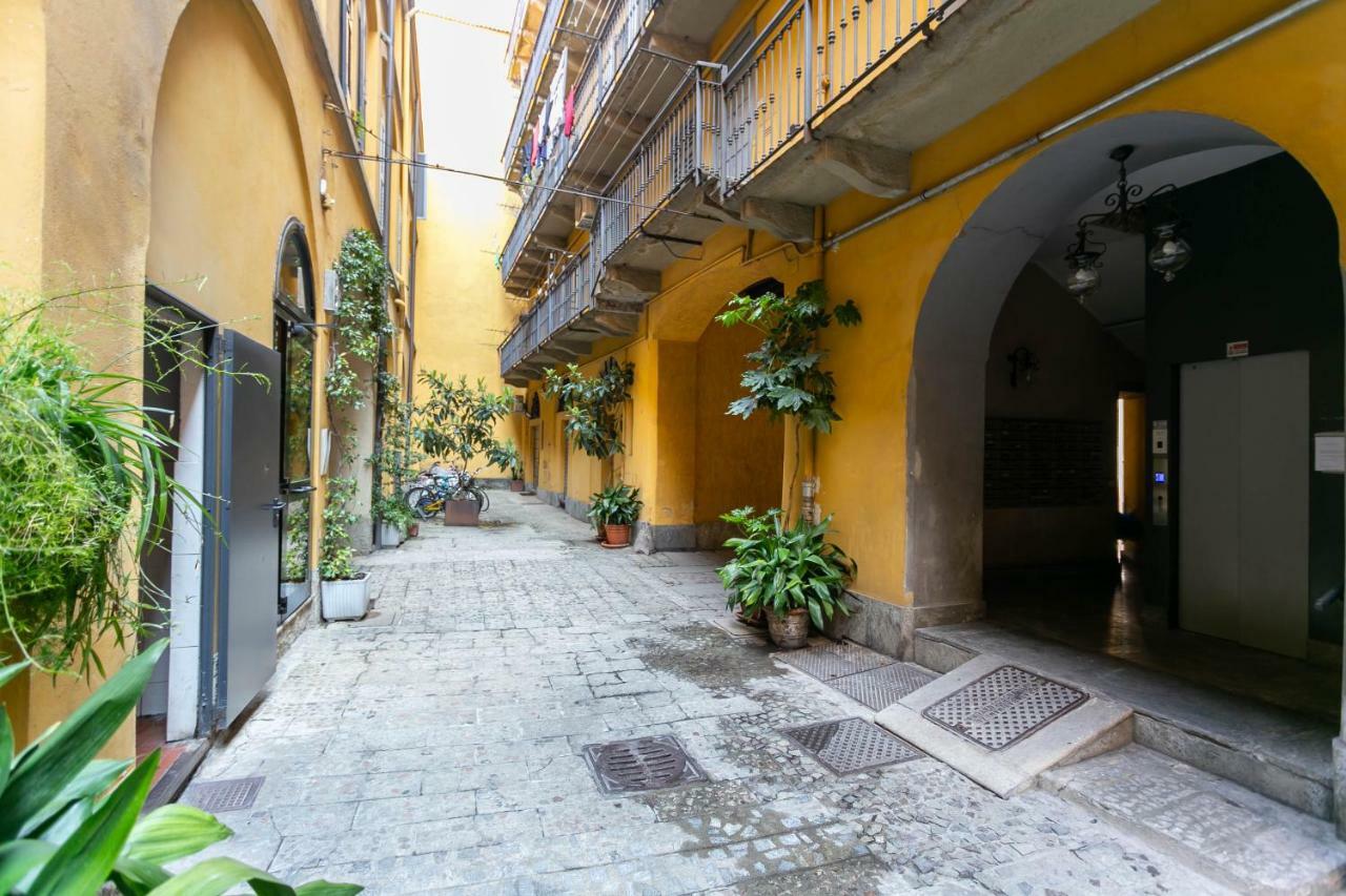 Milano Apartments Darsena Bagian luar foto